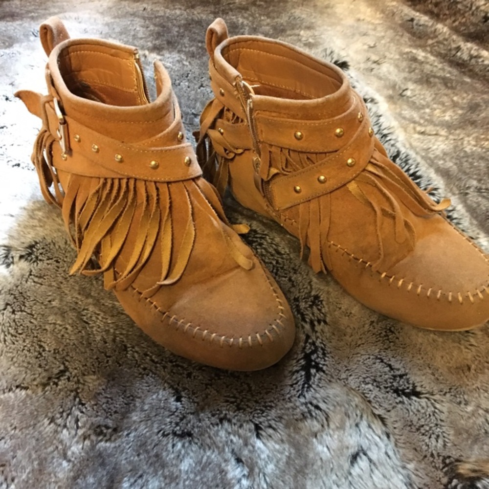 Moccasin Style Shoes